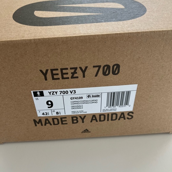 Yeezy 700 Copper Fade Sneakers - Picture 8 of 8